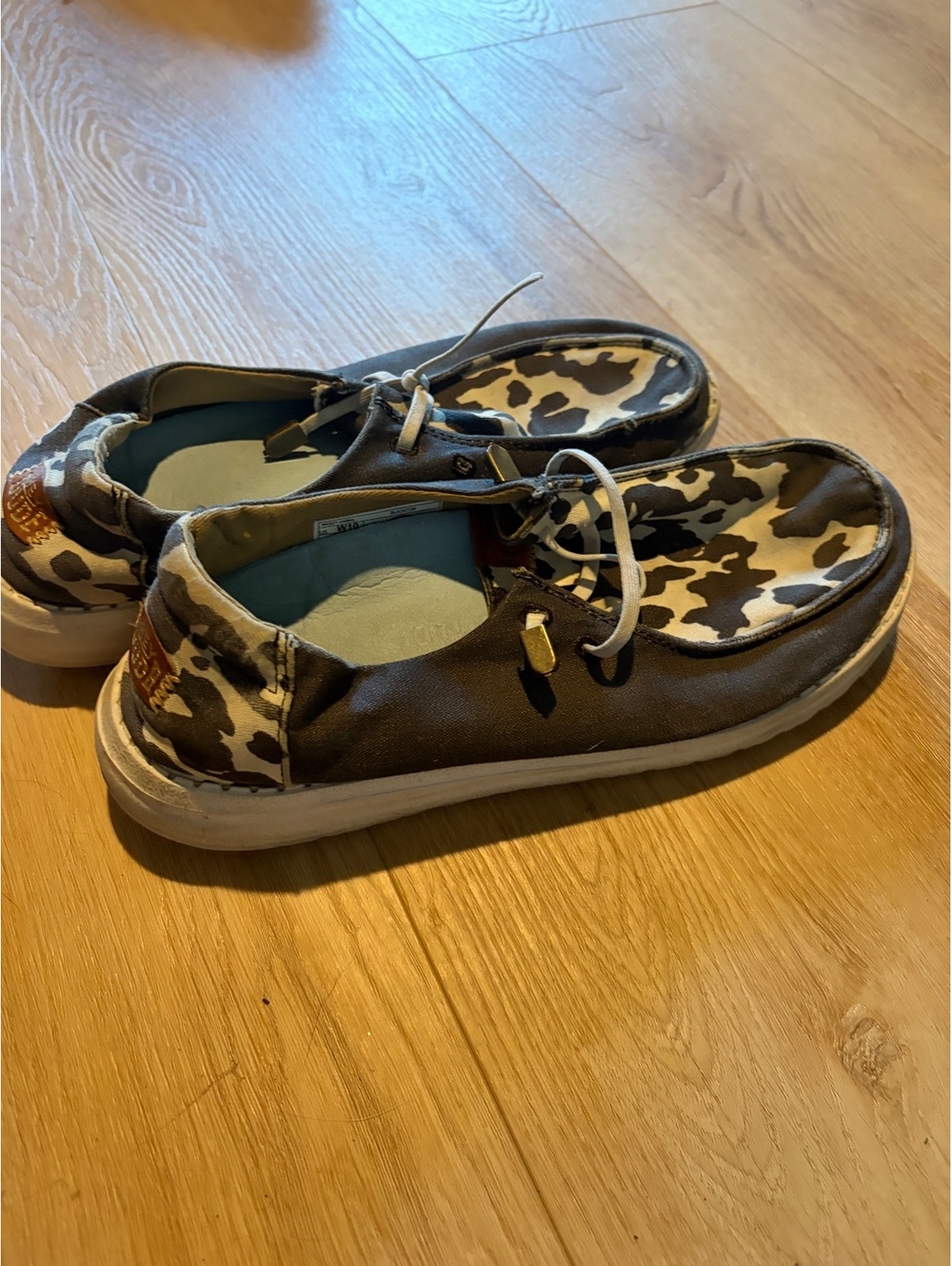 women’s hey dudes size 10